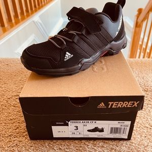 Boys Adidas Sneaker